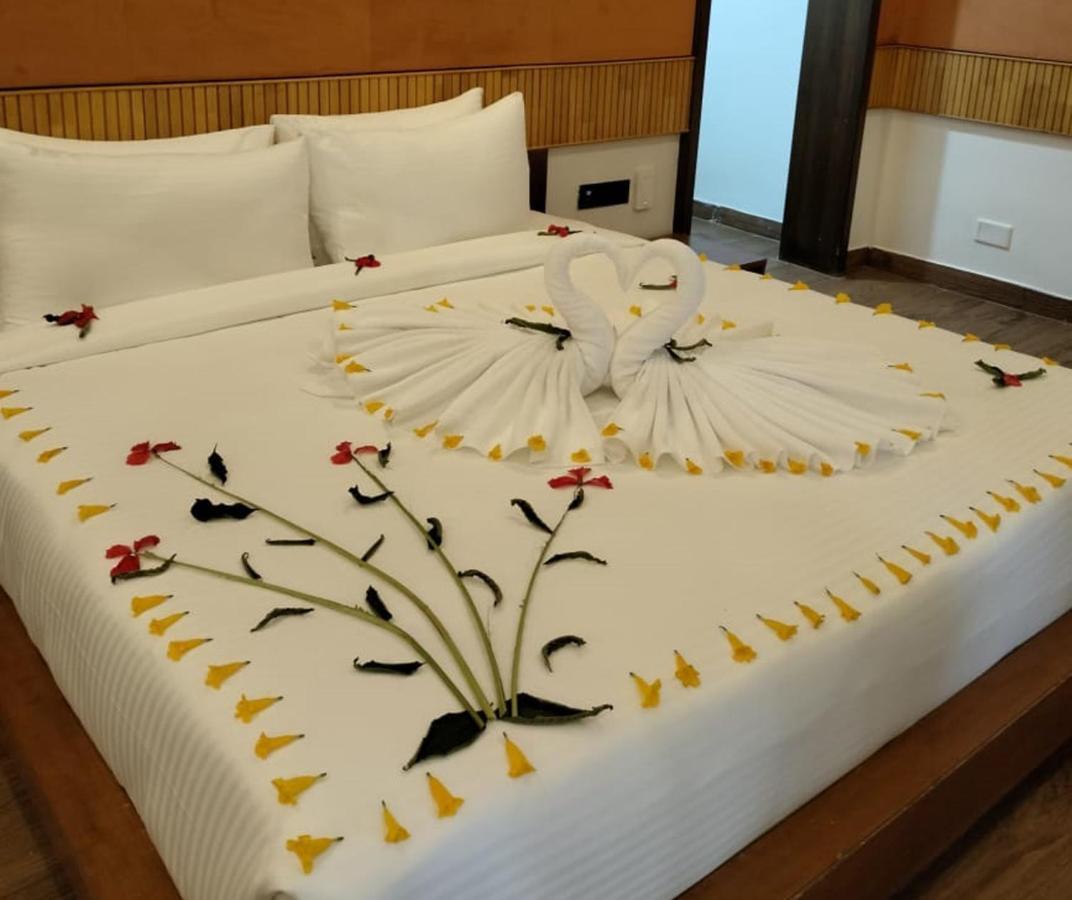 Sportico Resort Bangalore Malur Eksteriør bilde